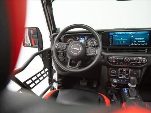 Used 2026 Jeep Wrangler Unlimited Sport image 40