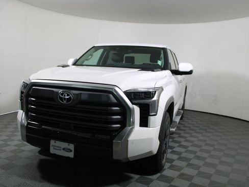 Used 2023 Toyota Tundra Limited image 4