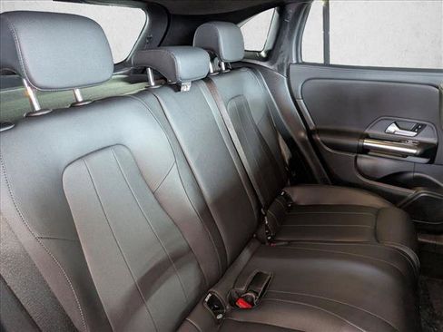 Used 2023 Mercedes-Benz GLA 250 image 21