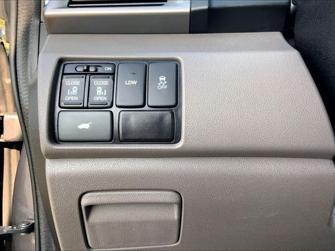 Used 2016 Honda Odyssey EX-L image 33