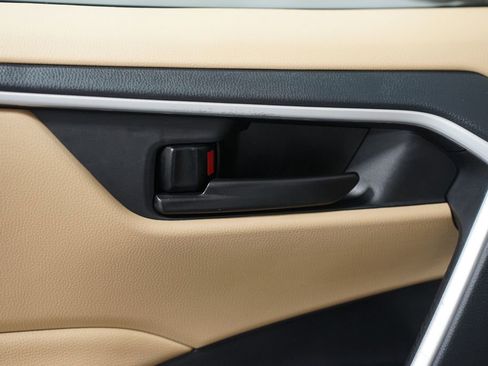 Certified 2025 Toyota RAV4 LE image 30