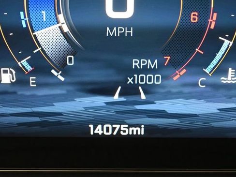 Used 2026 Chevrolet Traverse LT FWD image 4