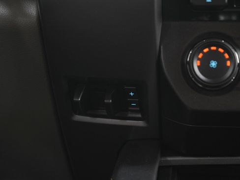 Used 2015 Ford F150 XLT w/ Equipment Group 302A Luxury AWD/4WD image 20