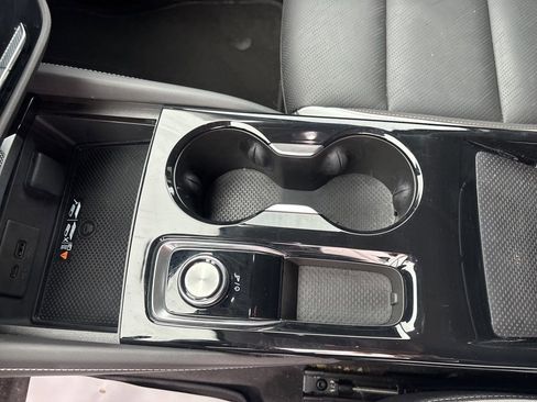 Used 2025 Buick Envision Sport Touring image 37