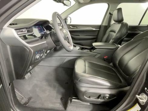 Used 2023 Jeep Grand Cherokee 4WD 4xe image 19