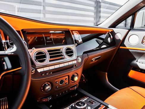 Used 2020 Rolls-Royce Wraith RWD image 55