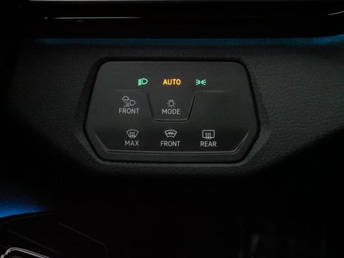 Certified 2021 Volkswagen ID.4 Pro S w/ Gradient Package image 26