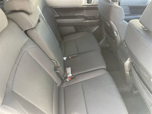 Used 2025 Hyundai Santa Fe SE image 12