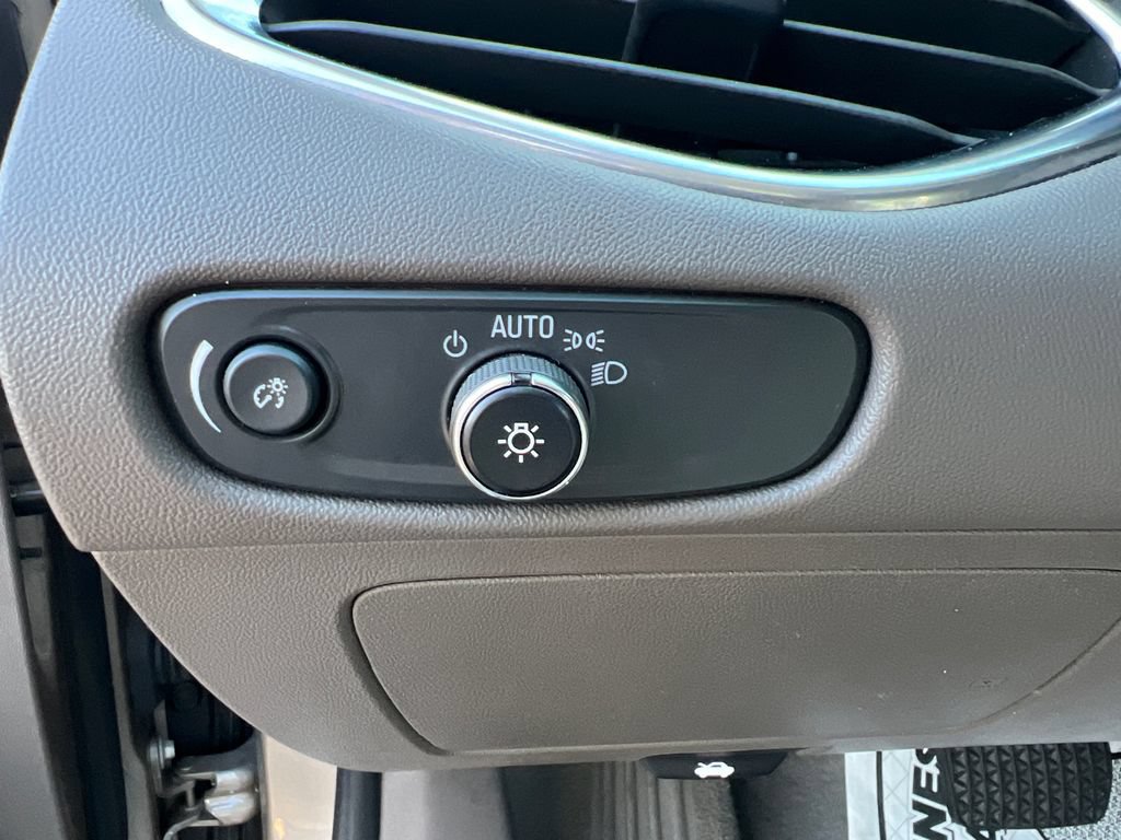 Used 2024 Chevrolet Malibu LT FWD image 21