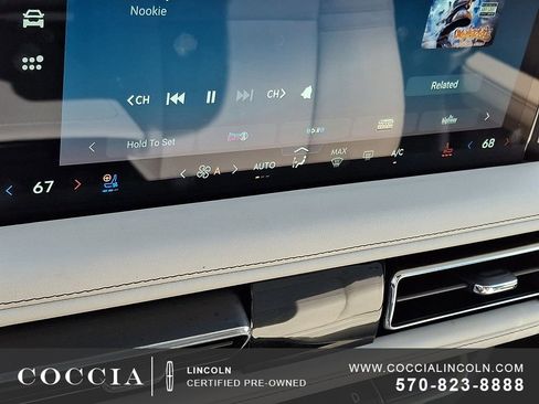 Certified 2025 Lincoln Aviator AWD image 17