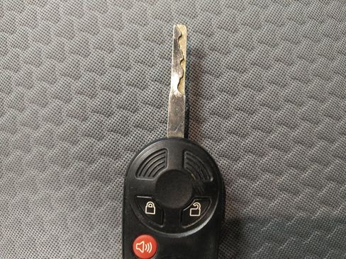Used 2017 Ford Escape SE FWD image 32