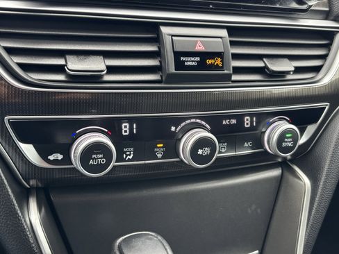 Used 2018 Honda Accord Sport image 7