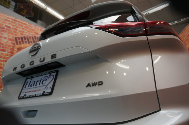 Certified 2025 Nissan Rogue SV AWD/4WD image 42