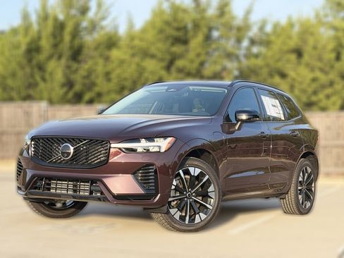 New 2026 Volvo XC60 T8 Plus w/ Climate Package AWD/4WD image 2