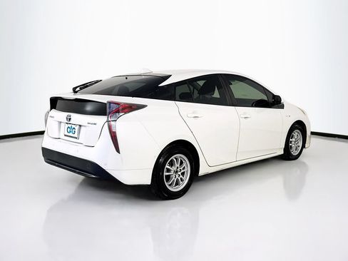Used 2017 Toyota Prius Two w/ Prius Two Safety Plus Package FWD image 7