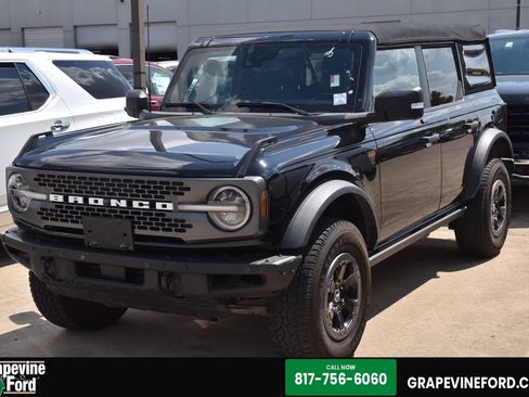 Used 2022 Ford Bronco Badlands AWD/4WD image 1