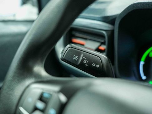 Used 2022 Ford Maverick XLT image 30