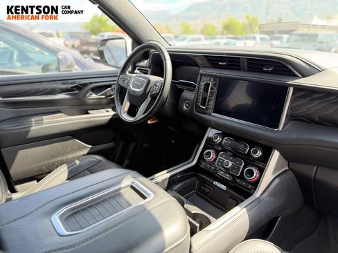 Used 2023 GMC Yukon XL Denali AWD/4WD image 3