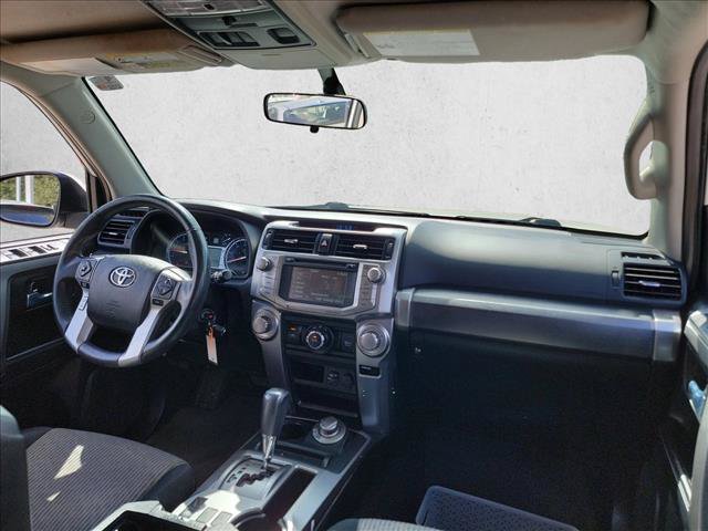 Used 2017 Toyota 4Runner SR5 AWD/4WD image 17
