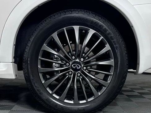 Certified 2024 INFINITI QX80 Sensory image 12