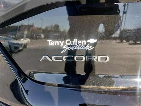 Used 2025 Honda Accord EX-L image 10