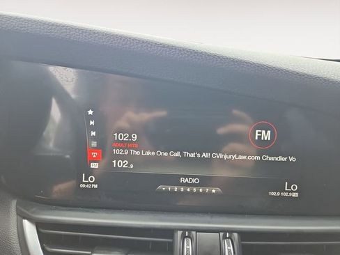 Used 2017 Alfa Romeo Giulia AWD w/ Sport Appearance Package image 22