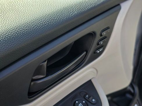 Used 2025 Honda Odyssey EX-L image 23