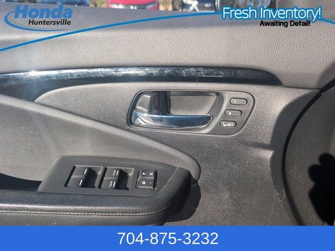 Used 2016 Honda Pilot Touring image 25