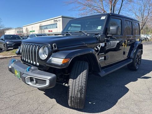 Used 2023 Jeep Wrangler Unlimited Sahara w/ Cold Weather Group image 3