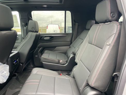 New 2026 Chevrolet Suburban RST w/ Comfort Package AWD/4WD image 18