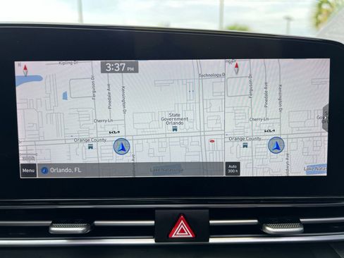 Used 2022 Hyundai Elantra Limited FWD image 30
