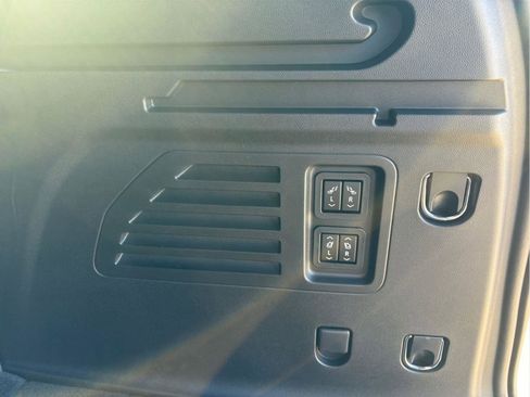 New 2026 Chevrolet Traverse RS AWD/4WD image 19