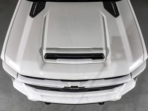 Used 2024 Chevrolet Silverado 2500 LT AWD/4WD image 37