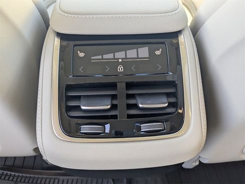 New 2026 Volvo XC90 B6 Ultra w/ Protection Package image 19