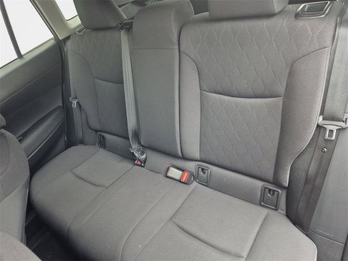Used 2024 Toyota Corolla Cross LE image 19