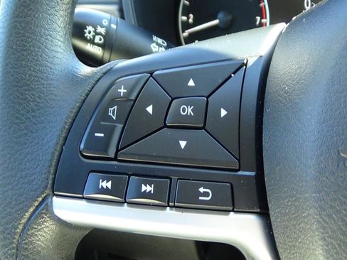 Used 2025 Nissan Altima 2.5 SV image 20