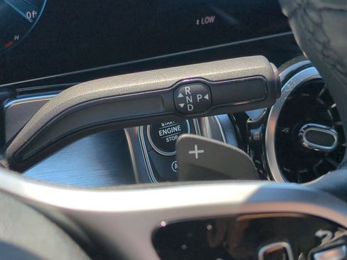 Used 2020 Mercedes-Benz GLB 250 4MATIC image 25