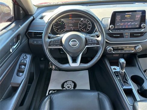 Used 2021 Nissan Altima 2.5 SR image 3