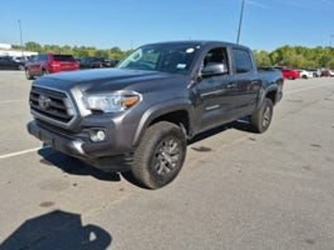 Used 2022 Toyota Tacoma SR5 w/ Technology Package AWD/4WD image 1