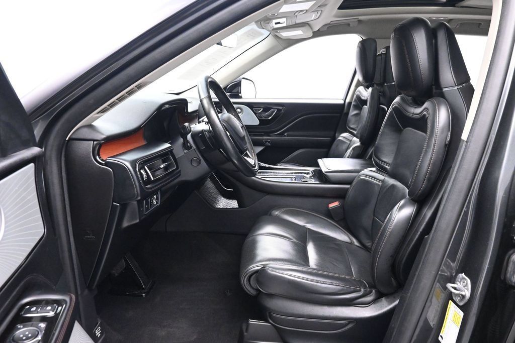 Used 2020 Lincoln Aviator Reserve w/ Equipment Group 202A AWD/4WD image 11