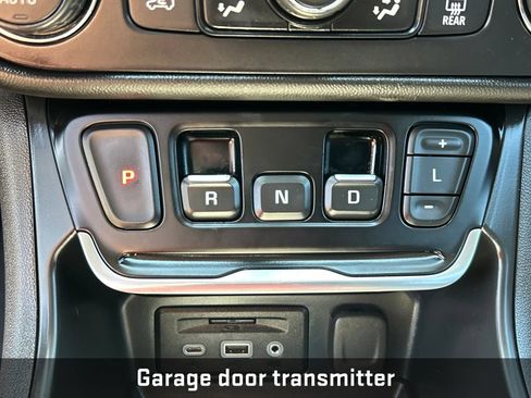 Certified 2020 GMC Terrain Denali w/ Denali Premium Package AWD/4WD image 21