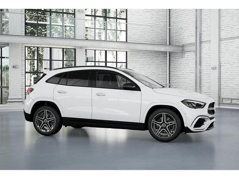 New 2025 Mercedes-Benz GLA 250 image 14