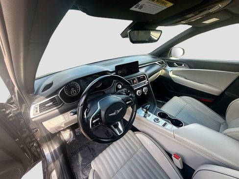 Used 2022 Genesis G70 3.3T image 9