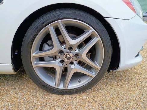 Used 2015 Mercedes-Benz SLK 250 image 14