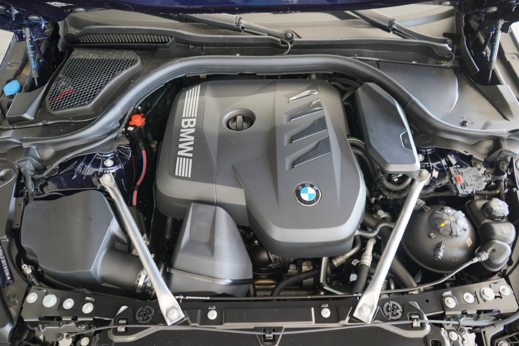 Used 2026 BMW 530i w/ Premium Package RWD image 22
