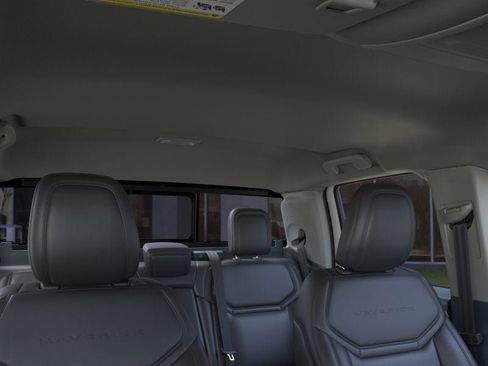 New 2026 Ford Maverick Lariat w/ Black Appearance Package image 12