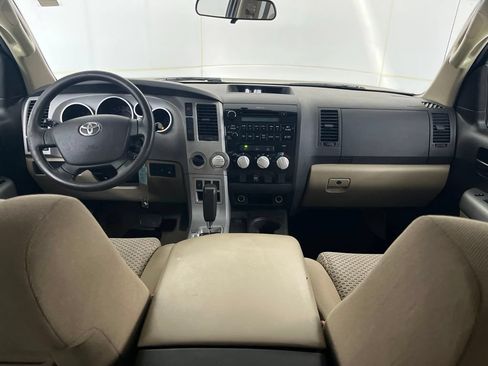Used 2008 Toyota Tundra 4x4 CrewMax w/ Tow Pkg image 31