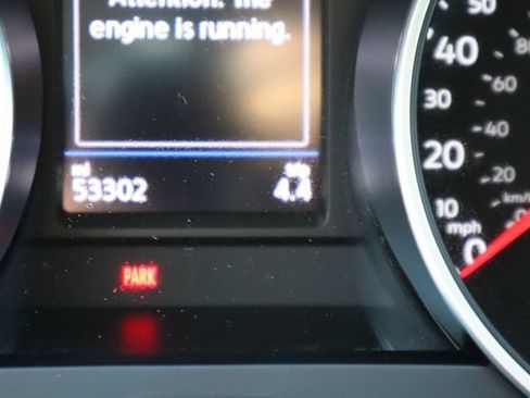 Used 2021 Volkswagen Tiguan SE w/ Panoramic Sunroof Package FWD image 40