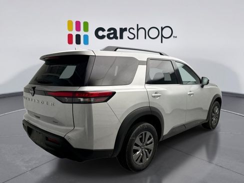 Used 2025 Nissan Pathfinder SV AWD/4WD image 5