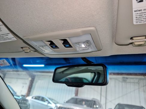 Used 2010 Ford Focus SEL image 34